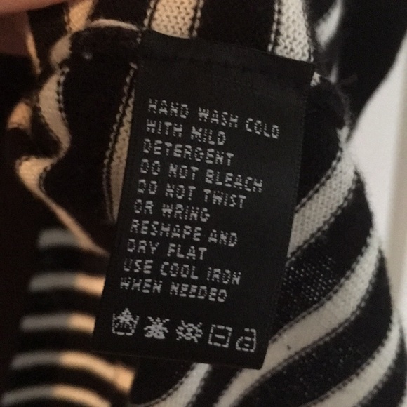 Like new August Silk light sweater sz L - Picture 4 of 5